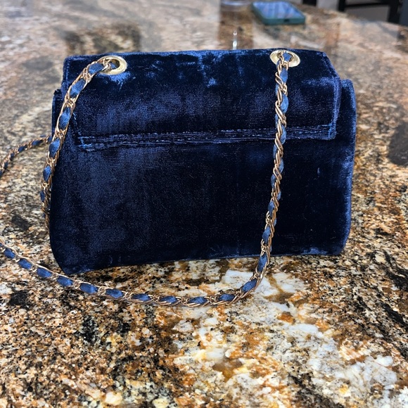 Élan Midnight Blue Velvet Evening Bag - Picture 2 of 4